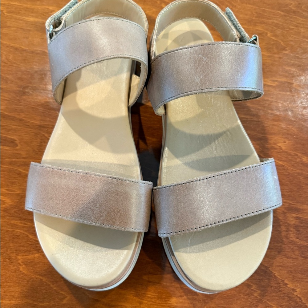 Nisolo Tan Sandals Minimalist Two-Strap Design